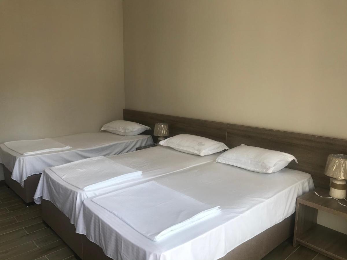 Guest House Nina Kobuleti Bagian luar foto