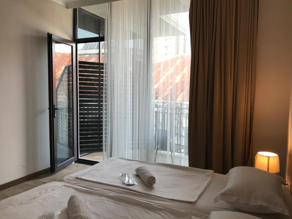 Guest House Nina Kobuleti Bagian luar foto