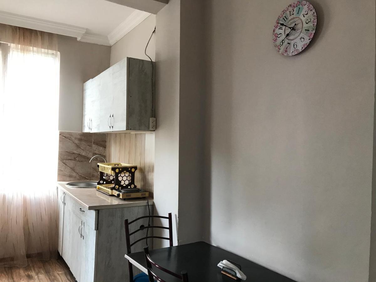 Guest House Nina Kobuleti Bagian luar foto