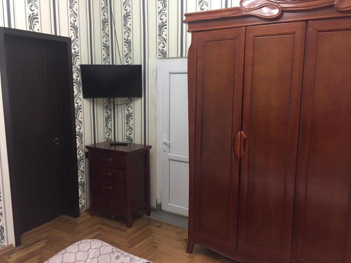 Guest House Nina Kobuleti Bagian luar foto