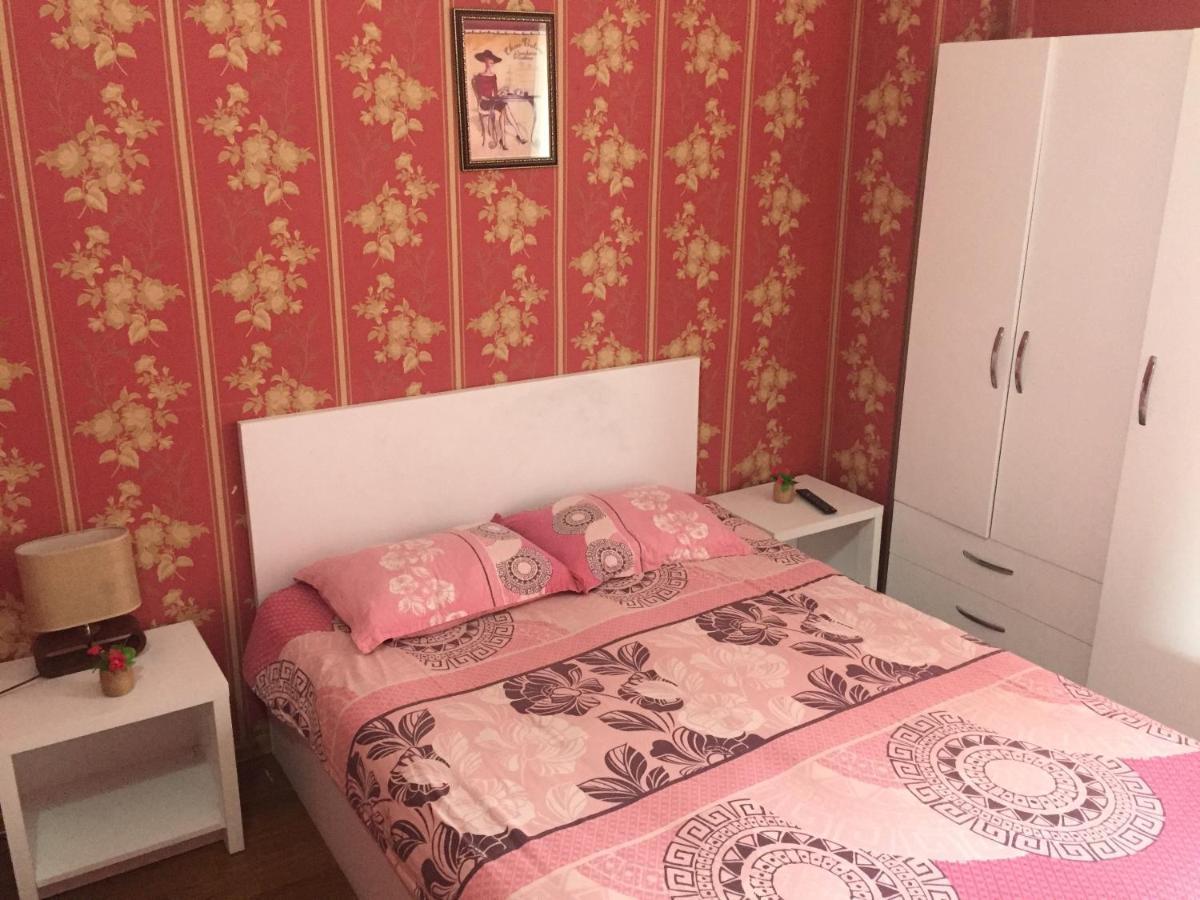 Guest House Nina Kobuleti Bagian luar foto