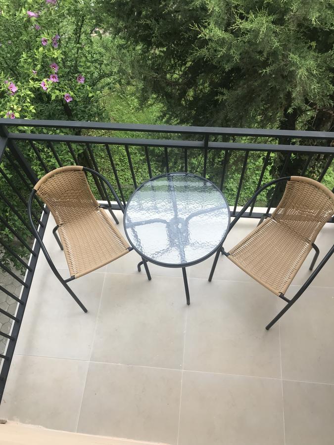 Guest House Nina Kobuleti Bagian luar foto