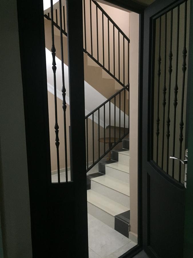 Guest House Nina Kobuleti Bagian luar foto