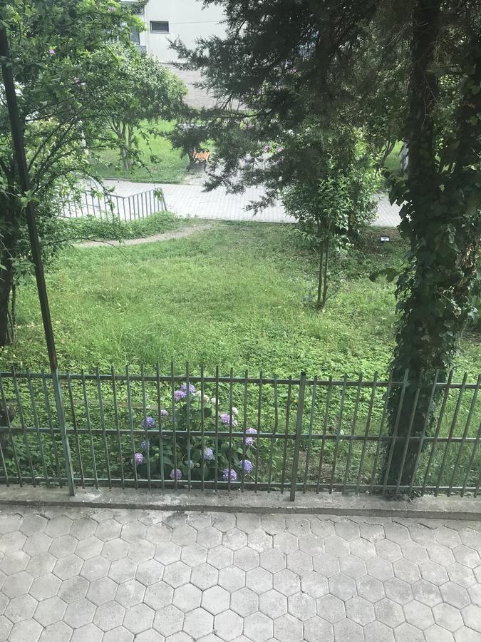 Guest House Nina Kobuleti Bagian luar foto