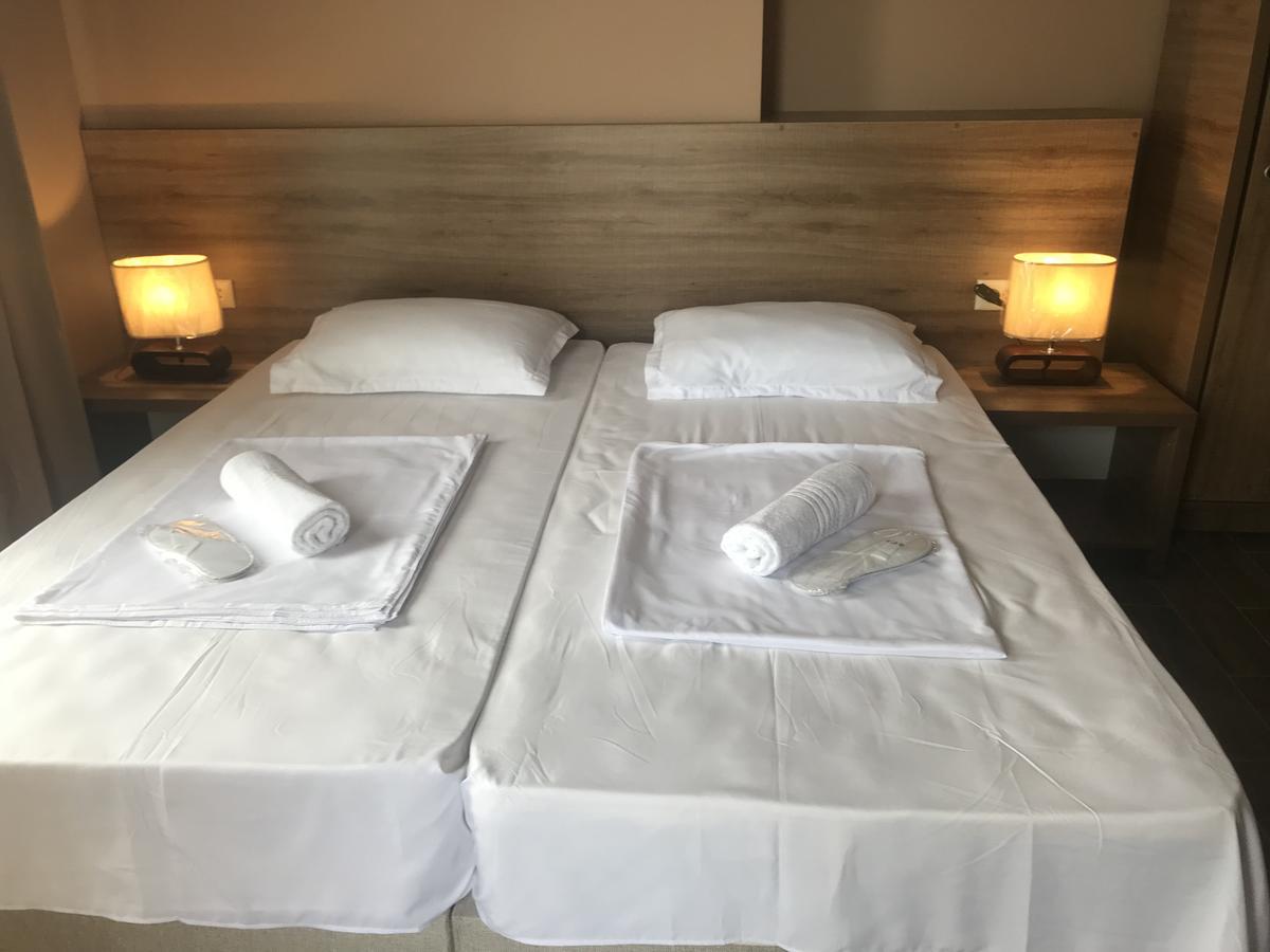Guest House Nina Kobuleti Bagian luar foto
